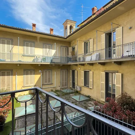 Il Riparo In Centro Citta Apartman *